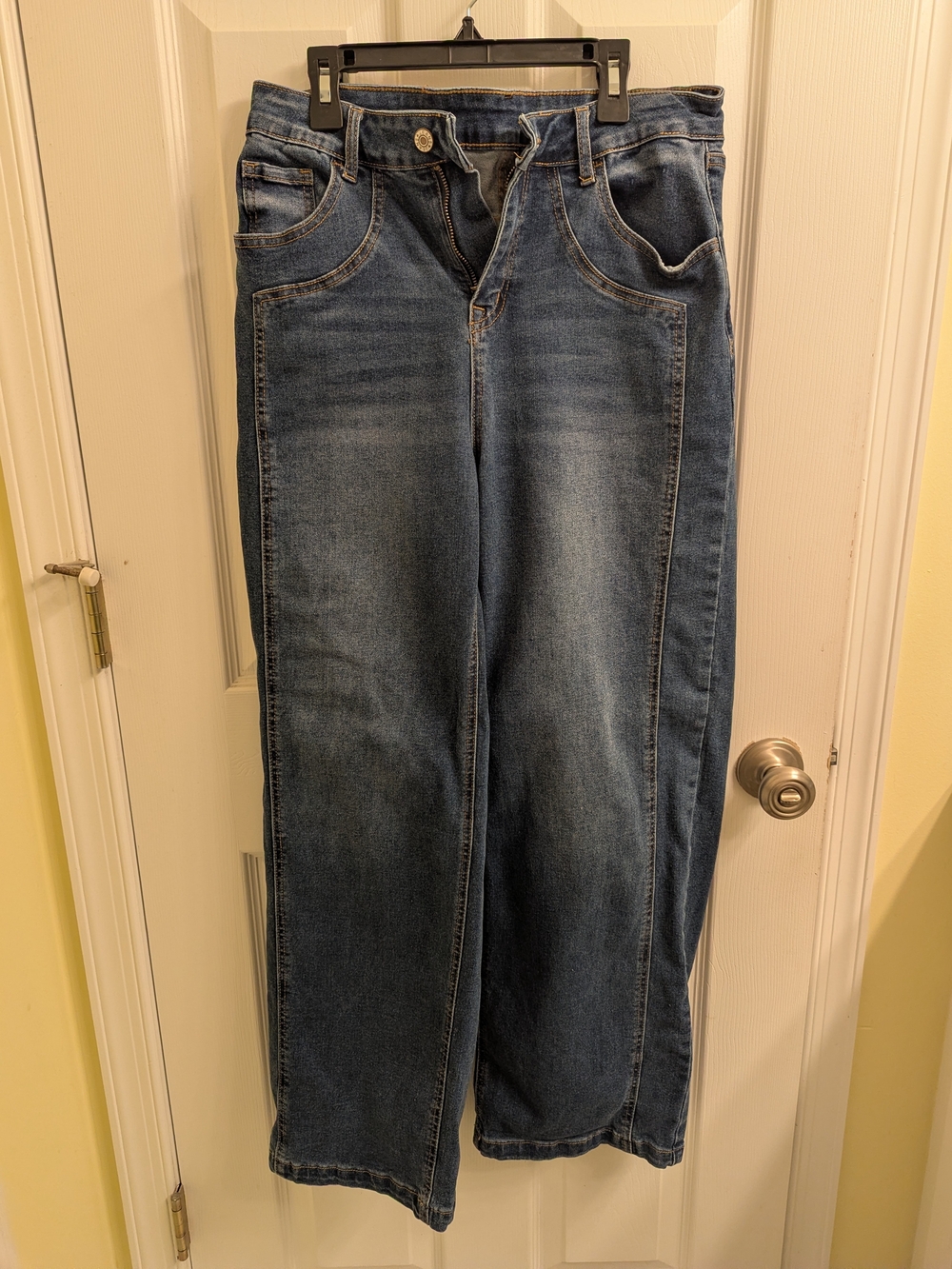 Women's Relaxed Wide Leg High Waisted Jeans - Blue